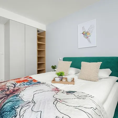 Przytulny Apartament Z Balkonem Dla 4 Osob By Renters *