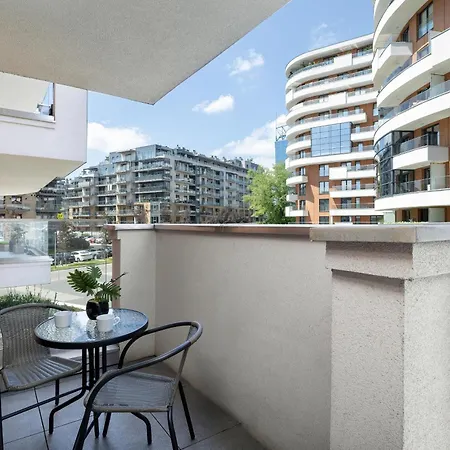 아파트 Przytulny Apartament Z Balkonem Dla 4 Osob By Renters